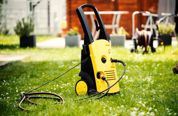 Best Driveway Pressure Washing  in Wynantskill, NY